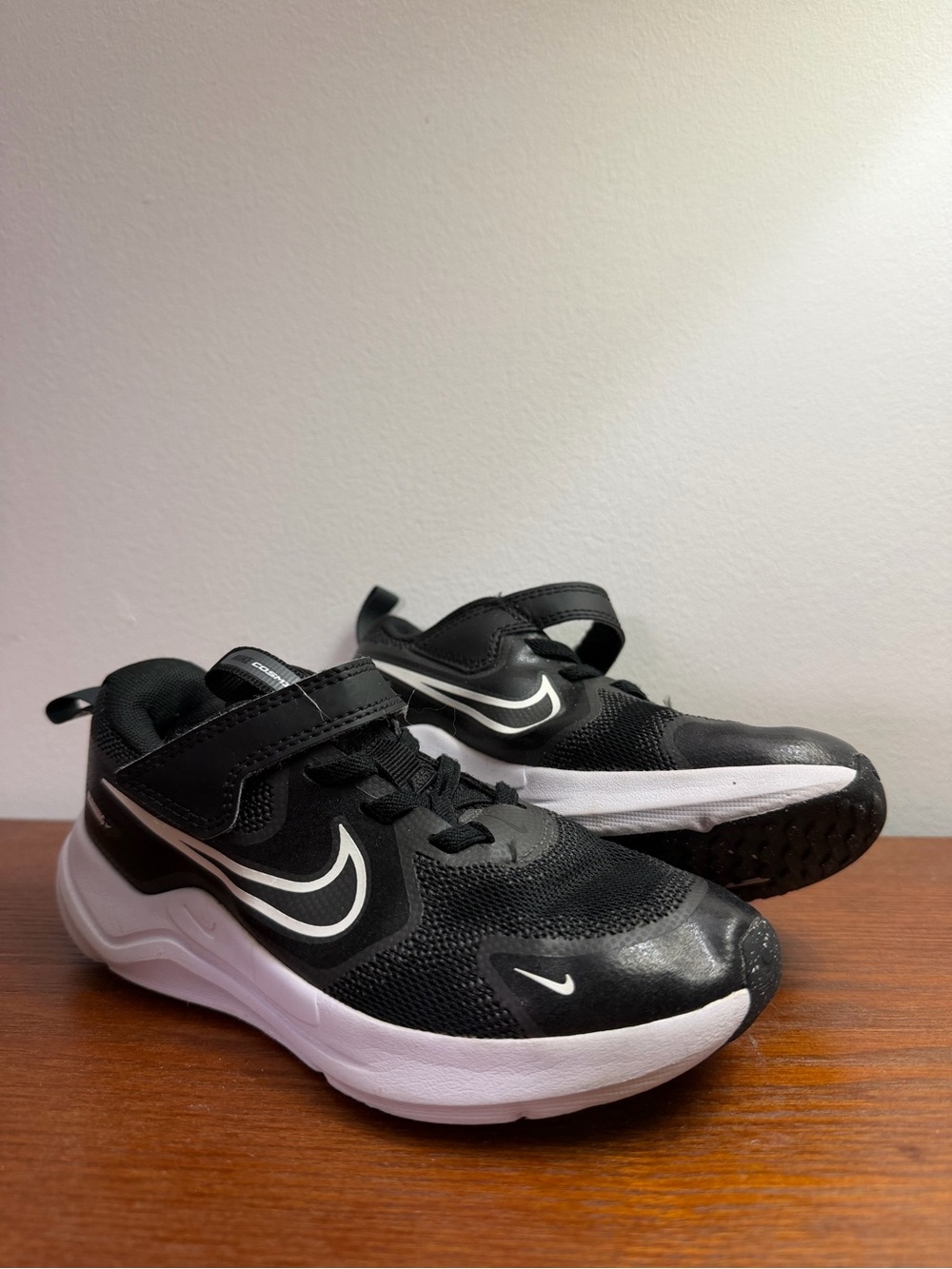 Nike Kids Preschooler Sz 12C Black White Athletic Sneakers Sporty Running Shoes